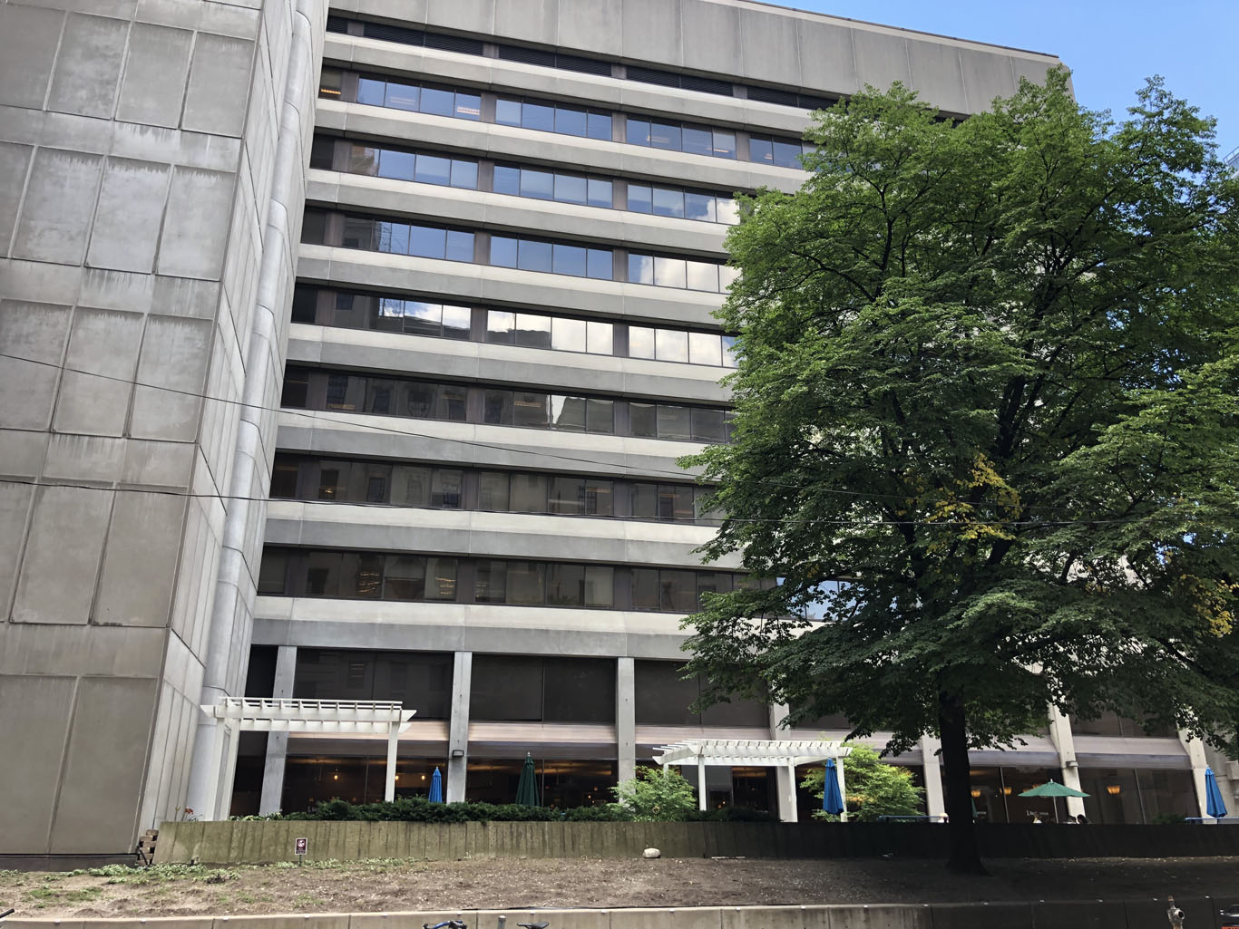 Canada Life - 190 Simcoe (owner)